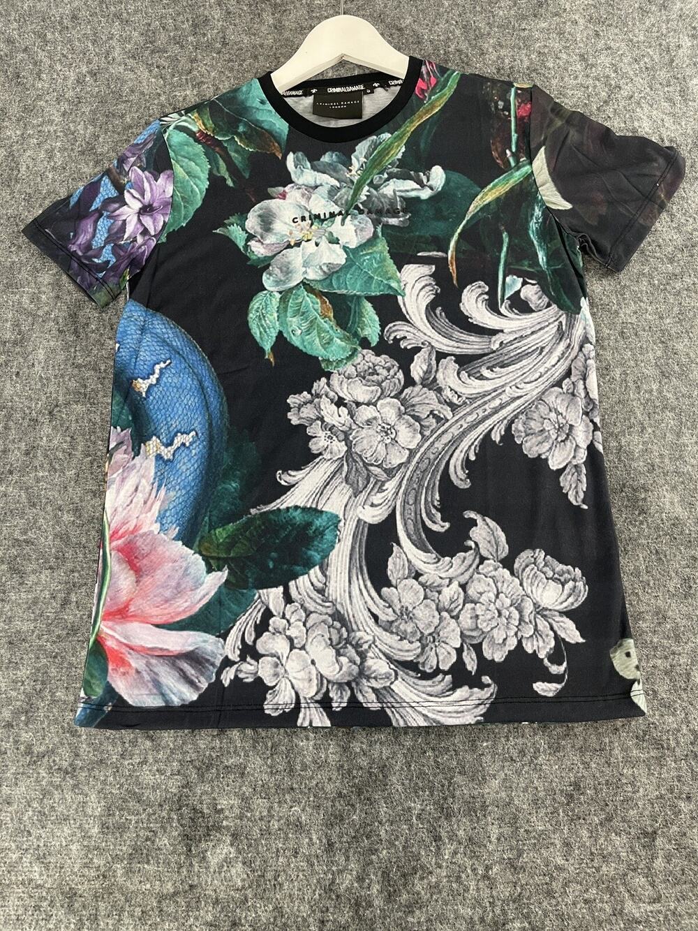 CRIMINAL DAMAGE Shirt Mens Small Tee Floral Navy Blue Crew Neck T-Shirt N165